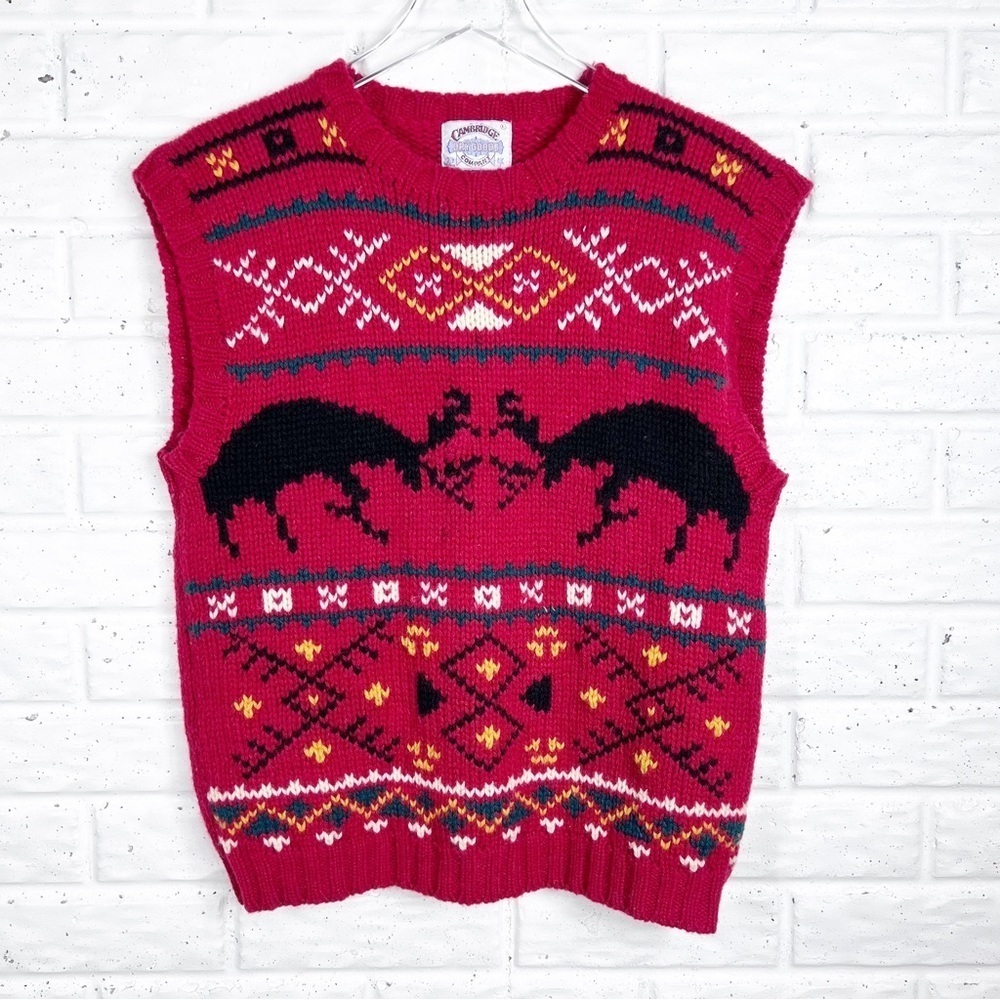 CAMBRIDGE DRY GOODS Heavy Knit Crewneck Sweater Vest | Deer